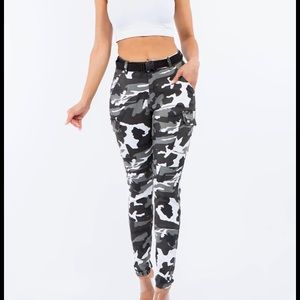 New American Bazi High Waist Camo Print Cargo Joggers With Belt